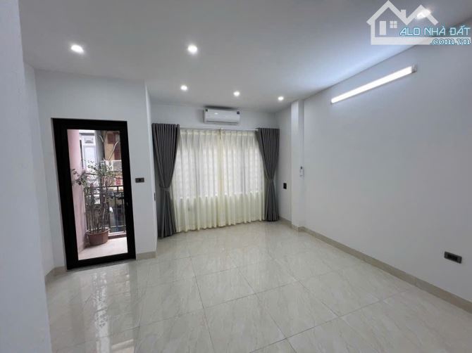 BÁN NHÀ BÙI XƯƠNG TRẠCH THANH XUÂN - NHÀ DÂN XÂY CHẮC CHẮN - DT 30M2 GIÁ HƠN 5 TỶ - 1
