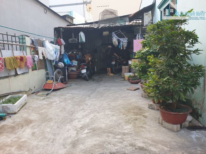 Bán nhà Hẻm 3m, Huỳnh Tấn Phát - Quận 7, ngang 9m, 156m2, chỉ 10 tỷ TL - 1