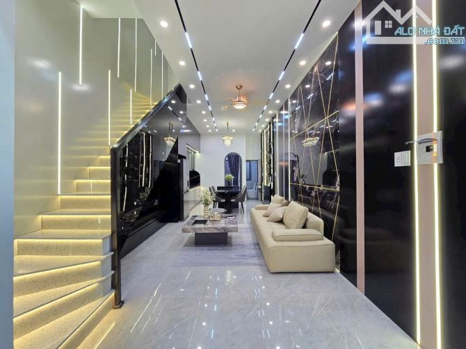 Chỉ 2 tỷ 5 – Sở hữu nhà mới 100% hẻm 1 sẹc, diện tích 200m², 3 PN, 4WC. TDM Bình Dương - 1