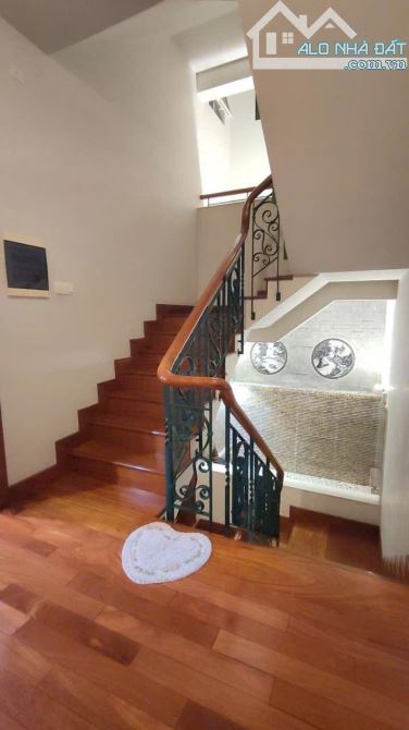 Biệt thự góc 3 mặt tiền Nguyễn Thành Ý 260m2, 13x20m, 4 tầng, 139 tỷ - 1