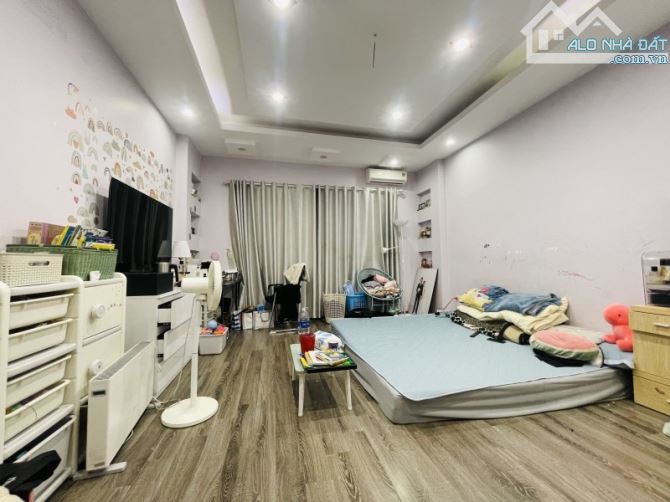 BÁN NHÀ ĐỘI CẤN - Ô TÔ ĐỖ CỔNG - NHÀ ĐẸP Ở LUÔN - TẶNG FULL NỘI THẤT GẮN TƯỜNG. - 1