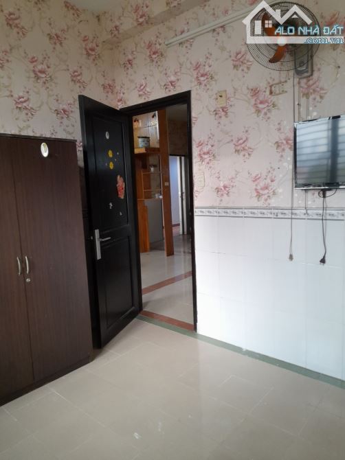 Cần bán chung cư 312 Lạc Long Quân Quận 11 - sổ hồng rồi giá 2,8 tỷ - 1