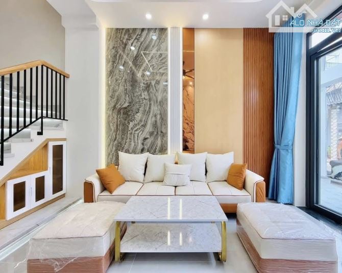 Đi nước ngoài định cư, bán gấp nhà ngay Khuông Việt, Tân Phú. Giá: 2 Tỷ 850 / 52m2. SHR - 1