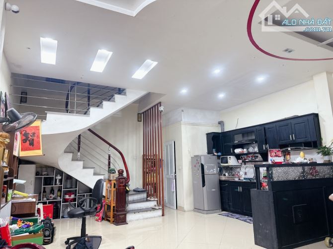 NHÀ ĐẸP LONG BIÊN – NGÕ THÔNG – Ô TÔ GẦN – HÀNG HIẾM CÓ!! - 1