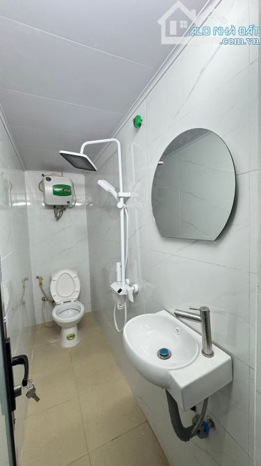 Cần bán nhà tập thể Xí nghiệp in tầng 1 tại Nguyên Hồng nhỉnh 4 tỷ - 1