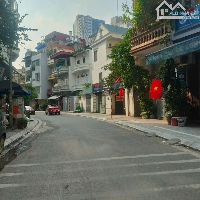 BÁN MẢNH ĐẤT VÀNG LẠC LONG QUÂN, PHÂN LÔ, ÔTÔ TRÁNH, 75M2 GIÁ CHỈ 280 TRIỆU /M2 - 1