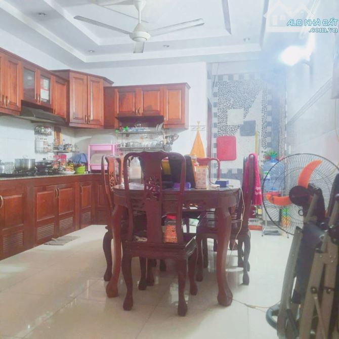 Nhà đẹp hẻm xe hơi Lê Trọng Tấn, 68m², 2PN, gần AEON, không gian ấm cúng, giá chỉ 6.1 tỷ - 1