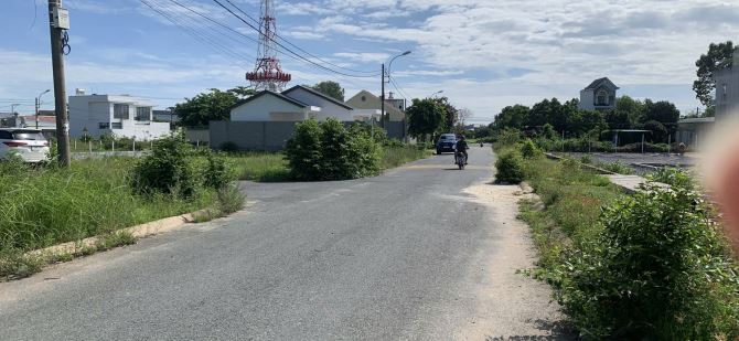 Bán lô đất full thổ cư MT chợ Phú Hoà Đông Củ Chi diện tích 209m2 shr - 1