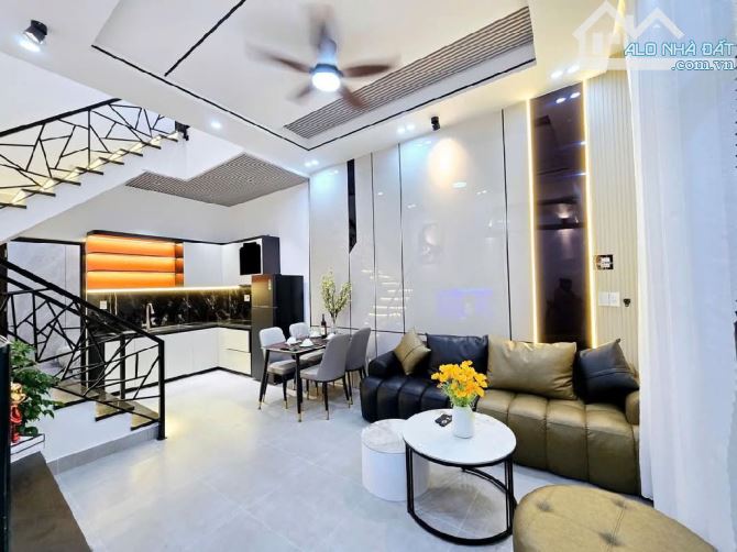 CẦN BÁN NHÀ 2 TẦNG KIỆT Ô TÔ ĐẬU DĐỔ TẬN CỬA LÝ THÁI TỔ ,THANH KHÊ GIÁ CHỈ NHỈNH 3TỶ - 1