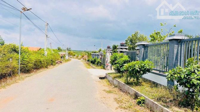 LÔ ĐẤT VƯỜN GIÁ RẺ GẦN BIỂN, LIỀN KỀ CAO TỐC, SẴN THỔ CƯ , LIỀN KỀ THỊ TRẤN PHƯỚC BỬU - 1