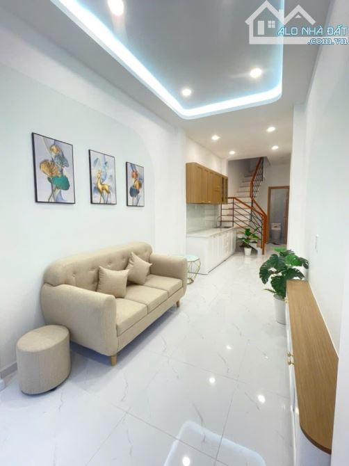 NHÀ MỚI ĐẸP ĐINH TIÊN HOÀNG - VỊ TRÍ GIÁP QUẬN 1 - 32M2 - 3 TẦNG - GIÁ 4.45 TỶ - 1
