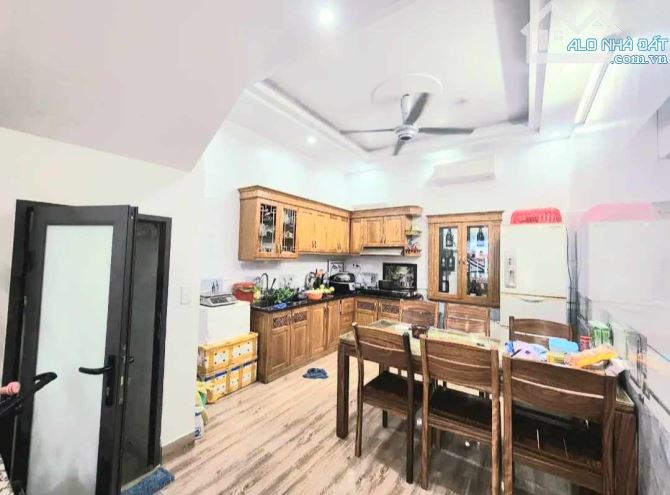 💥Hàng hiếm nhà Lê Trọng Tấn - 48m2 x 4 TẦNG - Ô TÔ TRÁNH  - 3 BƯỚC RA MẶT PHỐ   Mô tả : + - 1
