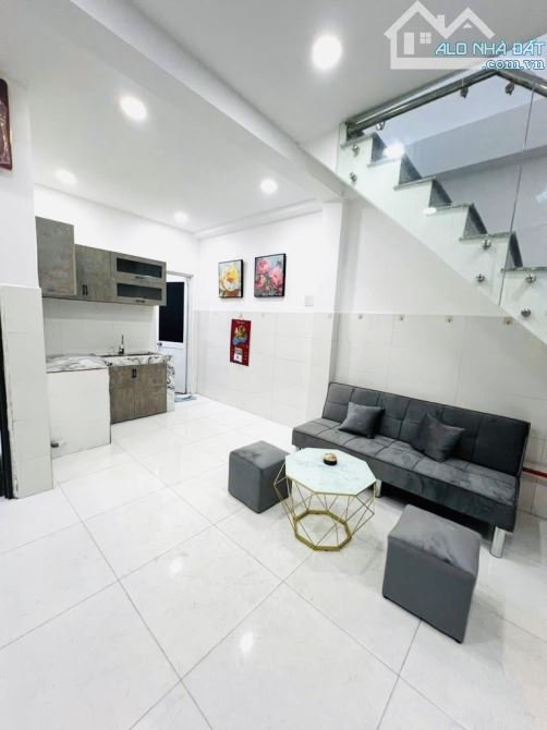 BÁN NHÀ TỈNH LỘ 10 49m2 LÔ GÓC HXH CẠNH QUẬN 6 SHR NHỈNH 3 TỶ. - 1