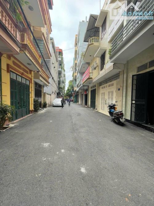 SIÊU HIẾM- Nhà Lô Góc Ôtô tránh Phùng Khoang,Từ Liêm 54m2/4Tầng/MT 4.5m 16.6 Tỷ - 1