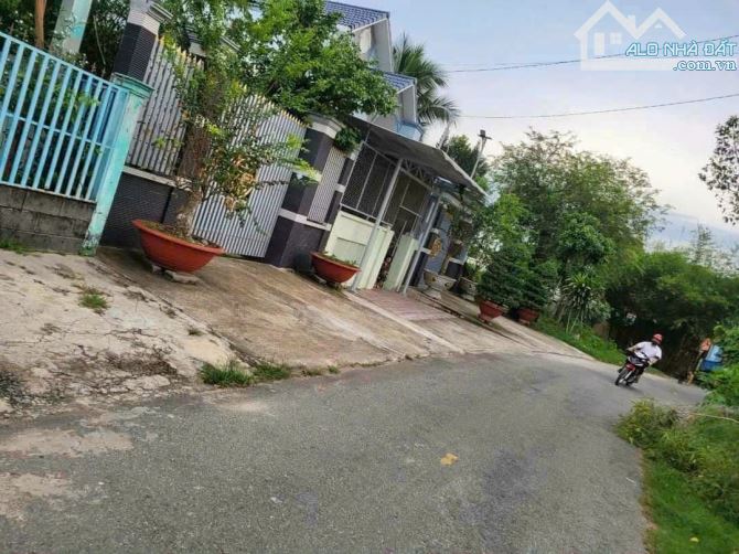 Bán đất ở Lê Minh Nhựt, Tân Thông Hội. Giá 750 triệu, 448m2 - 1