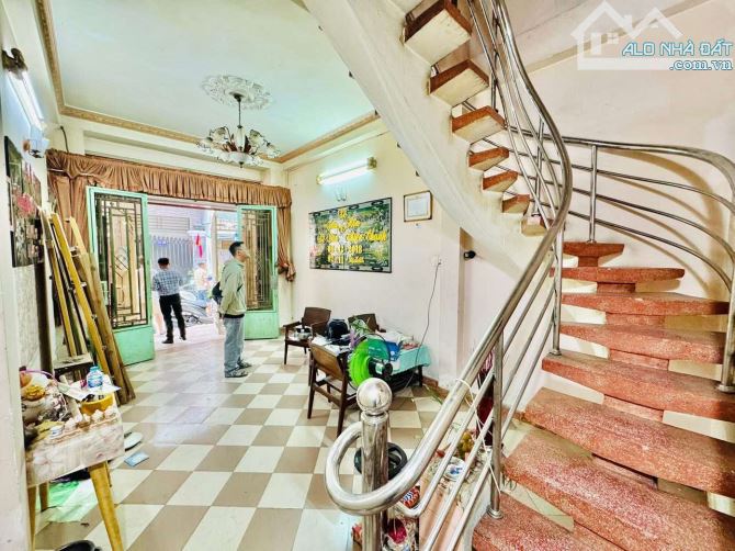 Bán nhà hẻm ô tô thông NGUYỄN KIM P6 Q10, 47m2 4 tầng 4PN nhỉnh 9T .TL - 1