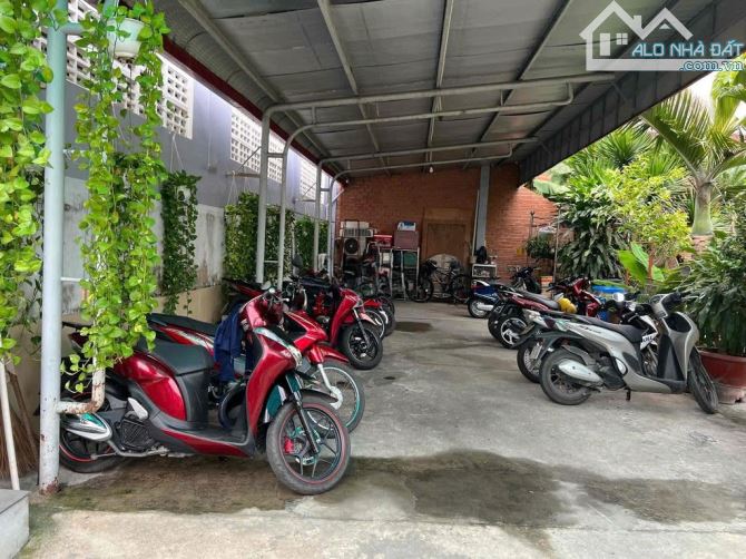 KHÁCH SẠN CHO THUÊ 36 PHÒNG, DT 1000m2. LINH TRUNG, THÀNH PHỐ THỦ ĐỨC - 1