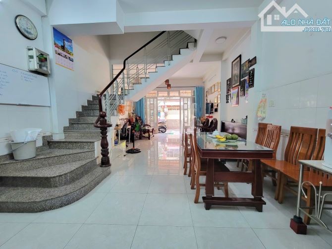 Hẻm 8M Trần Bình Trọng. Q10. Ngang gần 5M. 60m2. 5 tầng BTCT. 7PN. Giá 14,x tỷ. - 1