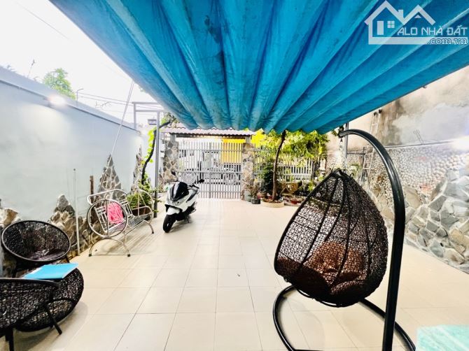 Bán nhà 8x24m đối diện trường cấp 3 Nguyễn Hữu Cầu, Tô Ký, Hocs Môn, cho thuê 400tr.năm - 1