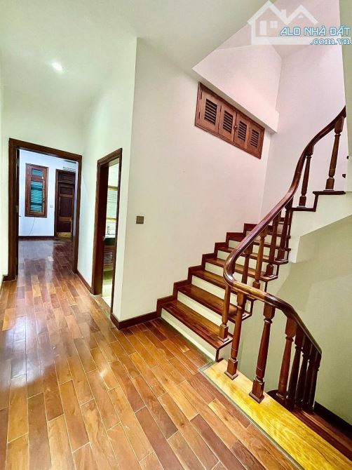 LẠC LONG QUÂN - Ô TÔ ĐỖ CỬA - NGÕ THÔNG - GẦN HỒ TÂY - 19 TỶ - 1