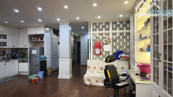 KINH DOANH VIP, LÔ GÓC 70M², 4 TẦNG, Ô TÔ TRÁNH – CẦU GIẤY THÔNG NGUYỄN VĂN HUYÊN - 1