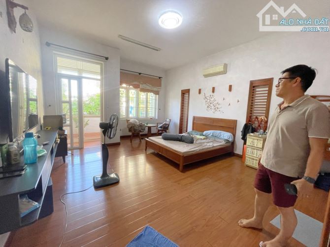 CHUẨN NHÀ ĐỂ Ở - ĐƯỜNG NÚI THÀNH - DT 152M2 - GIÁ CHỈ HƠN 10 TỶ - 1
