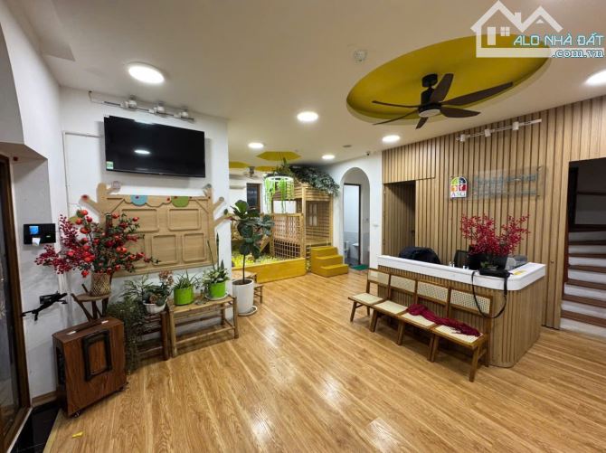 BIỆT THỰ ĐƠN LẬP TRUNG YÊN - VŨ PHẠM HÀM, 220M LÔ GÓC HIẾM ĐẸP CÓ HẦM - 1