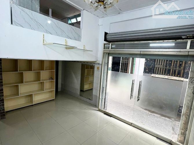 Cho thuê nhà nguyên căn hẻm Bạch Đằng, Bình Thạnh – 9.9 triệu/tháng - 1