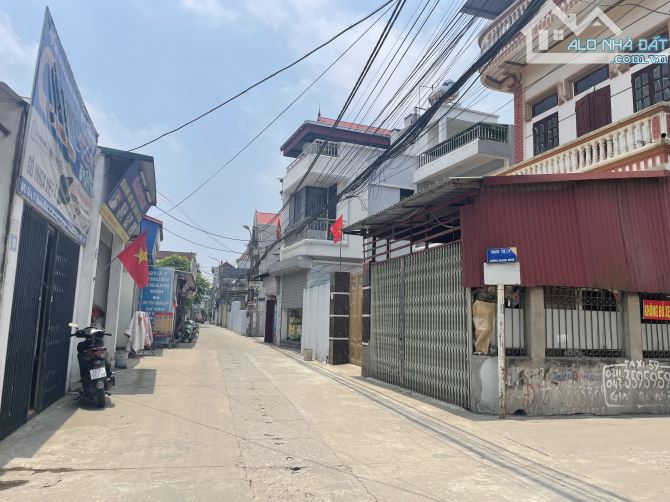 Nam hồng- Đông Anh- sẵn nhà 4 tầng- ngõ thông ô tô tránh- ngay cao tốc- 4tỷ - 1
