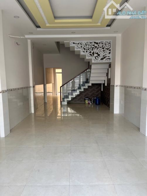 Nhà mới Tân Bình Giá ưu đãi – Gần KCN & Chợ Tân Trụ – Sổ Hồng Riêng - 1