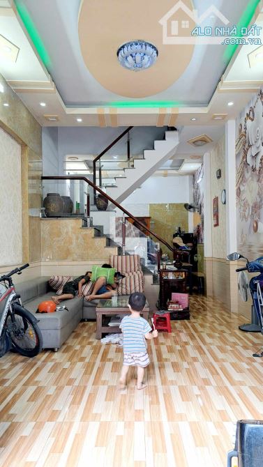 Gấp Bán Nhà 3 Lầu Hẻm Xe Hơi TCH03 Q12 Giá chào 4.65 tỷ thương lượng - 1