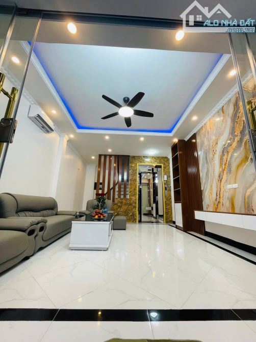 SIÊU PHẨM PHẠM VĂN ĐỒNG ,CG-NHÀ MỚI KÍNH KOONG-6TẦNG-40M2- 9TỶ, THANG MÁY NHẬP Ý - NỘI THÂ - 1