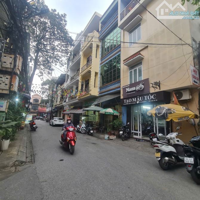 👉 Bán nhà 3 tầng phường Tiền Ninh Vệ . Làn 2 đường Huyền Quang và Ngô Gia Tự.  ☘☘ Dt 65m2 - 1