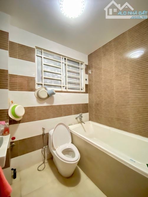 NHÀ XINH LUNG LINH NGAY ĐƯỜNG SỐ 3 BÌNH HƯNG HÒA BÌNH TÂN DT4x19  , 4tần  hẻm xe hơi - 1