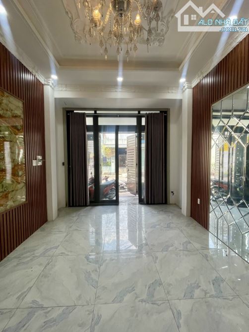 NHÀ ĐẸP TẶNG TOÀN BỘ NỘI THẤT- NGAY BỆNH VIỆN BÌNH TÂN- HƯƠNG LỘ 2 -DT: 4*16.5M- 6.4 TỶ - 1