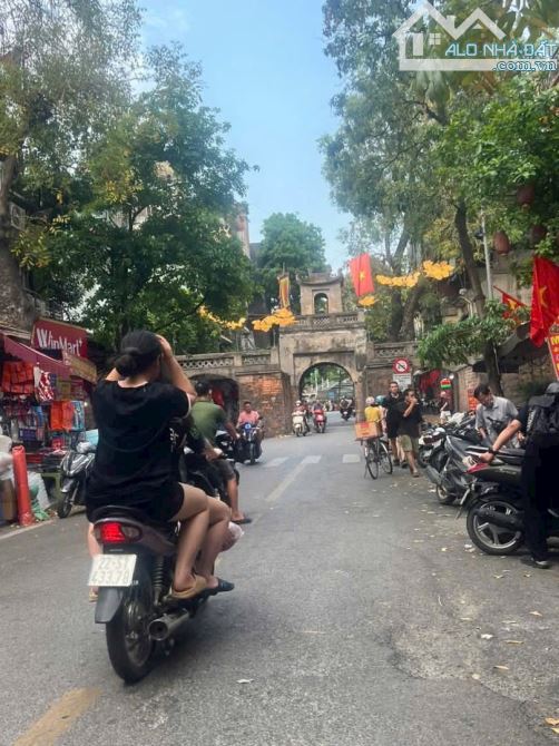 BÁN NHÀ Mặt phố Hàng Chiếu, Hoàn Kiếm, Kinh Doanh DT 124m, 3 Tầng, MT 5,83m, G.ía 78,9 tỷ - 1