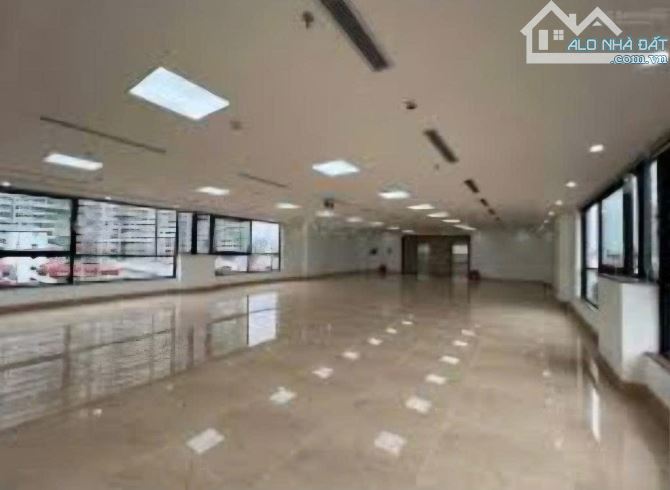 Bán nhà mặt phố tại đường Hoàng Quốc Việt - Cầu Giấy - 1