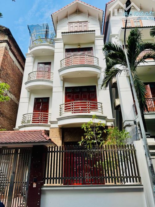 NGAY ĐẦU GIẢNG VÕ, PHÂN LÔ, VỈA HÈ, Ô TÔ TRÁNH, 90/120M2, MT5.8M, 31.5 TỶ, SẴN NHÀ 5 TẦNG, - 1