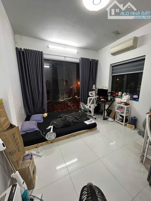 BÁN NHÀ TẬP THỂ PHẠM NGỌC THẠCH - ĐỐNG ĐA Chỉ 3.7 tỷ - 42m² - 2 tầng - Lô góc kinh doanh - 1