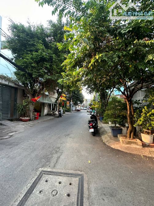 Cần bán nhà hẻm 8m  Lê Thị Hồng 5x20m,nhà cấp 4 ,giá chỉ 10 tỷ 990tr - 1