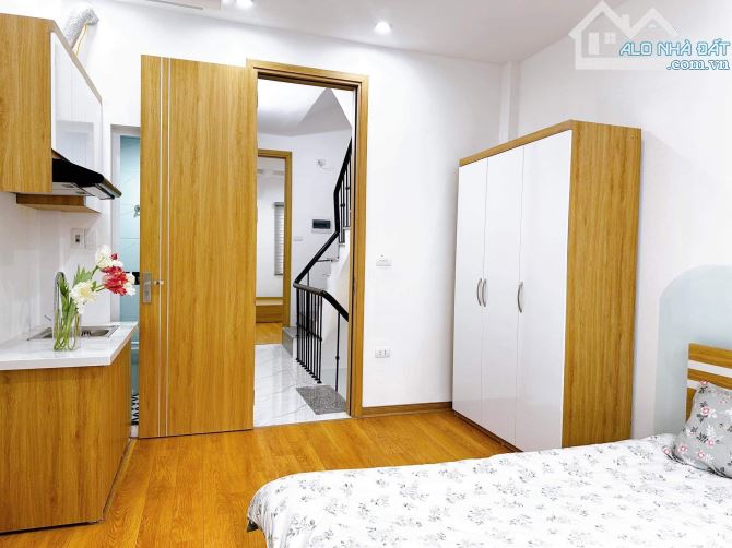 CHDV HOÀNG CẦU MT 9M, 5 TẦNG THANG MÁY, 10 PHÒNG, 45 TR THÁNG, 45M2 CHỈ 9.5 TỶ - 1
