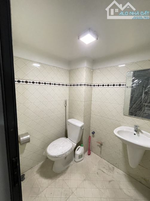 BÁN NHÀ MẶT PHỐ KINH DOANH CỰC ĐỈNH – TRUNG TÂM VĂN GIANG – 5 TẦNG – SỔ ĐỎ CHÍNH CHỦ - 1