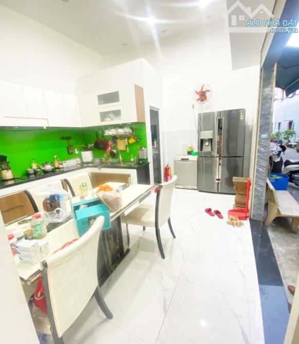 Nhà Đẹp Mặt Tiền Nguyễn Bá Tòng, 3 tầng, Tân Bình, 4x14m, 60m2, nhỉnh 10 tỷ TL - 1