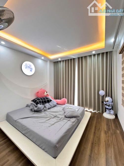 42m2 NHÀ 5 TẦNG - Ô TÔ VÀO NHÀ - CHỦ NHÀ TẶNG TOÀN BỘ NỘI THẤT LUXUARY TRỊ GIÁ GẦN 700 TRI - 1