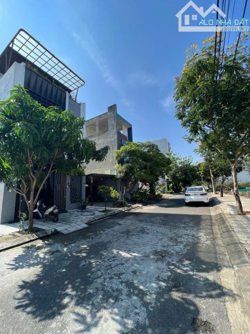 Bán Đất Đẹp - Giá Tốt Gần Biển Đà Nẵng -  Chỉ 300m Ra Biển – Tiềm Năng Tăng Giá Cực Cao! - 1