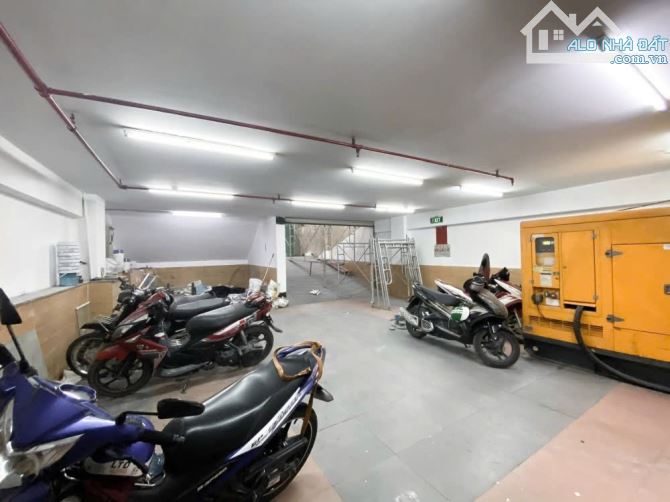 bán tòa nhà văn phòng mặt tiền Cộng hòa 11x24 giá 90 tỷ - 1