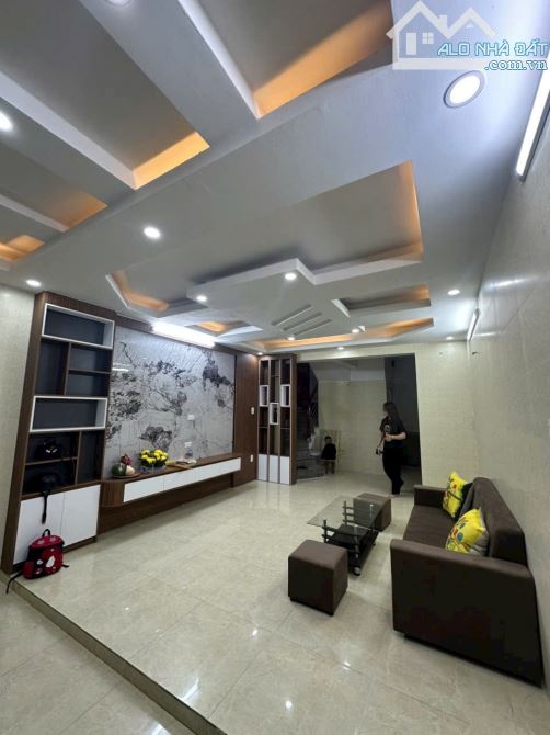 SIÊU PHẨM 3 TẦNG 1 TUM PHỐ HÀNG KÊNH – GIÁ CHỈ 2 TỶ 650 (CÓ THỎA THUẬN) - 1