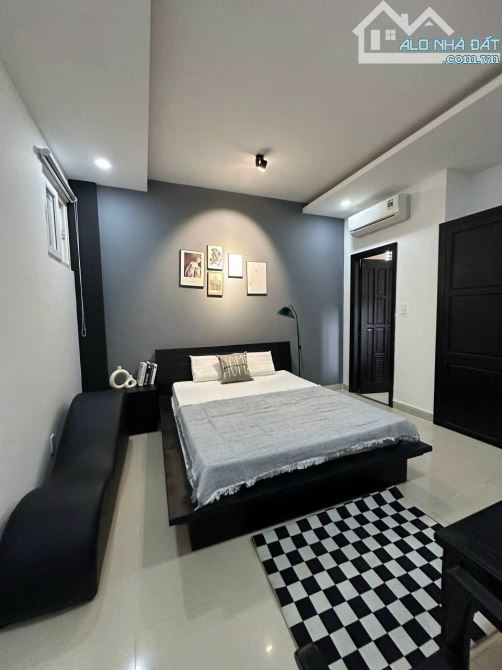 CG.BÁN TOÀ NHÀ KHÁCH SẠN 24P ,mặt tiền đường hoàng hữu nam ,tp.thủ đức, 304m2- giá - 40ty - 1