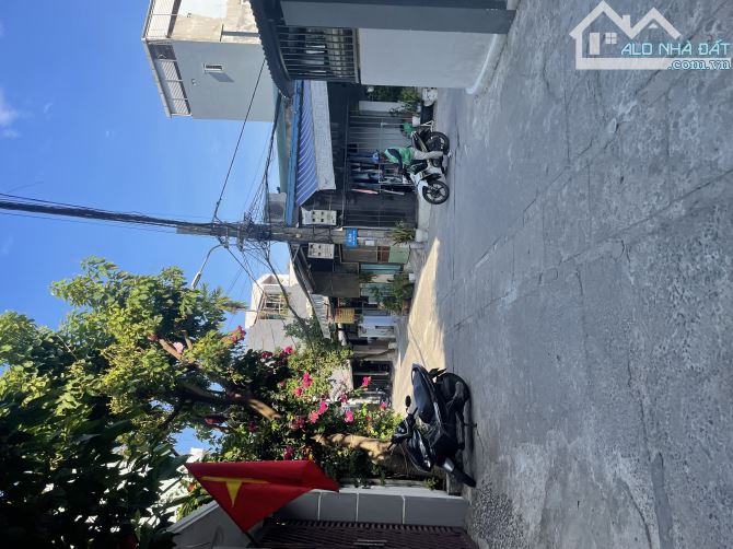 NHÀ ĐẸP NHƯ MỚI – 102M² – KHUÊ TRUNG, CẨM LỆ, ĐÀ NẴNG – GẦN XUÂN THUỶ, Ô TÔ ĐẬU NGÀY ĐÊM