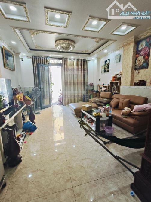 BÁN NHÀ 3 TẦNG 108.6m2 {5 x 21M} - HOÀN CÔNG ĐỦ- MẶT TIỀN ĐƯỜNG SỐ RỘNG 10M -NHỈNH 7TỶ - 1